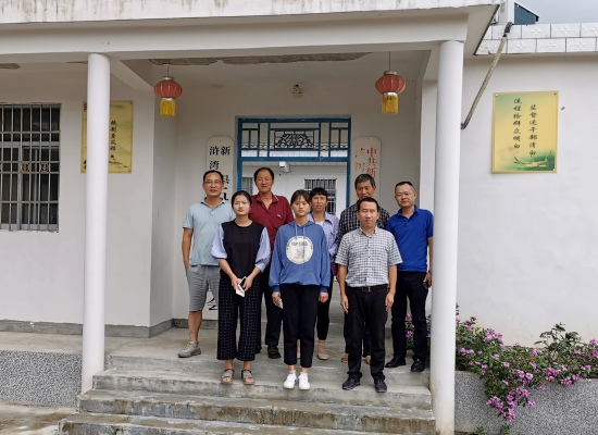 大愛善舉，心系貧困學子|河南東盈控股集團董事長暖心資助貧困大學生