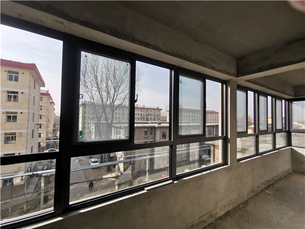 西安斷橋門窗_安康鋼結構房屋定制_陜西玻璃頂價格